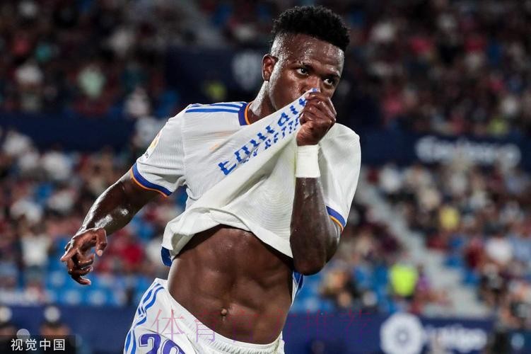 维尼戴帽!本泽马破门 皇马6-0送莱万特西甲降级