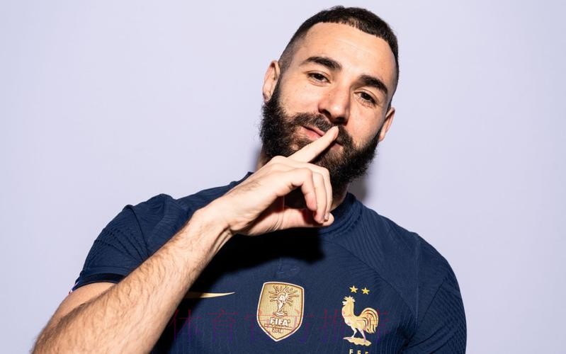 本泽马社媒晒图:休整下 然后以更强的姿态回归 本泽马社媒晒图:休整下 然后以更强的姿态回归